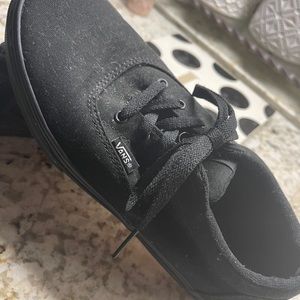 Youth Boys Size 6 Vans